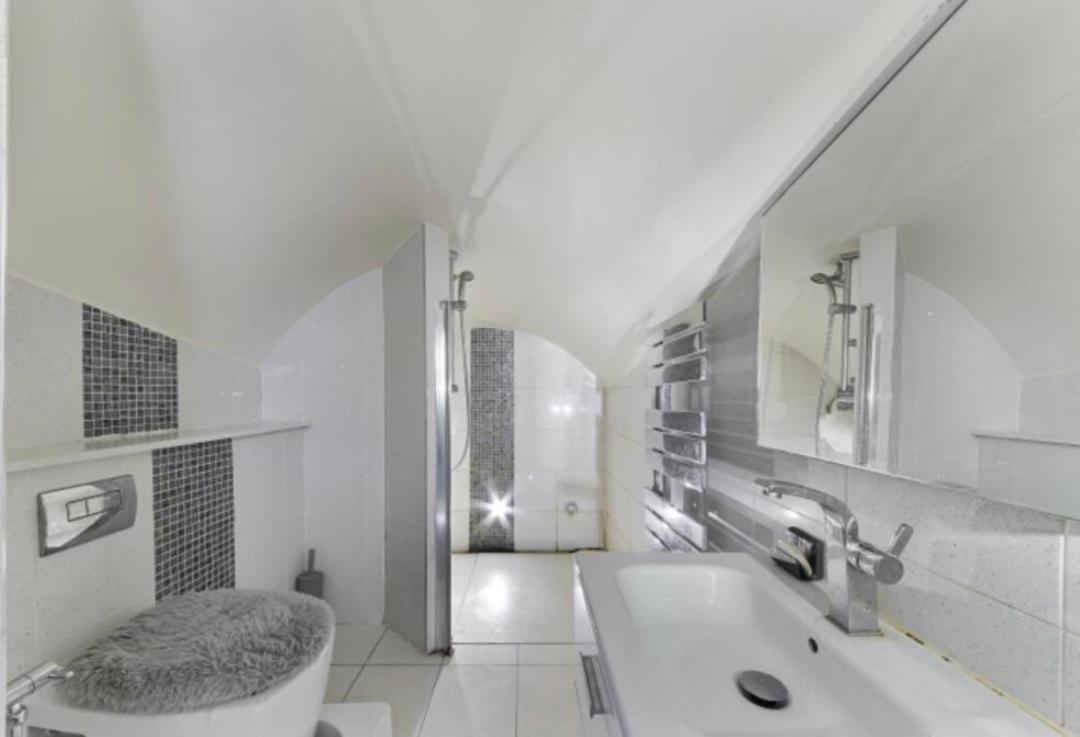 4 Bedrooms Villa, Hugh Street Central London Exterior foto